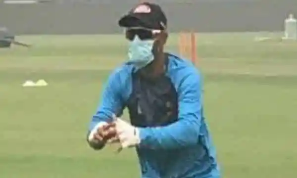 দিল্লি দূষণ: মুখে ‘মাস্ক’ নিয়ে অনুশীলনে লিটন