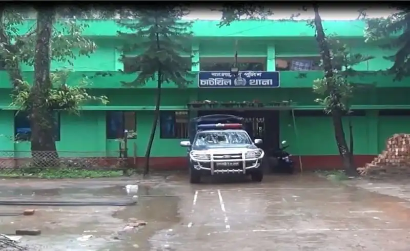 নোয়াখালীতে মাদ্রাসাছাত্রী ধর্ষণের শিকার, চাচা গ্রেপ্তার