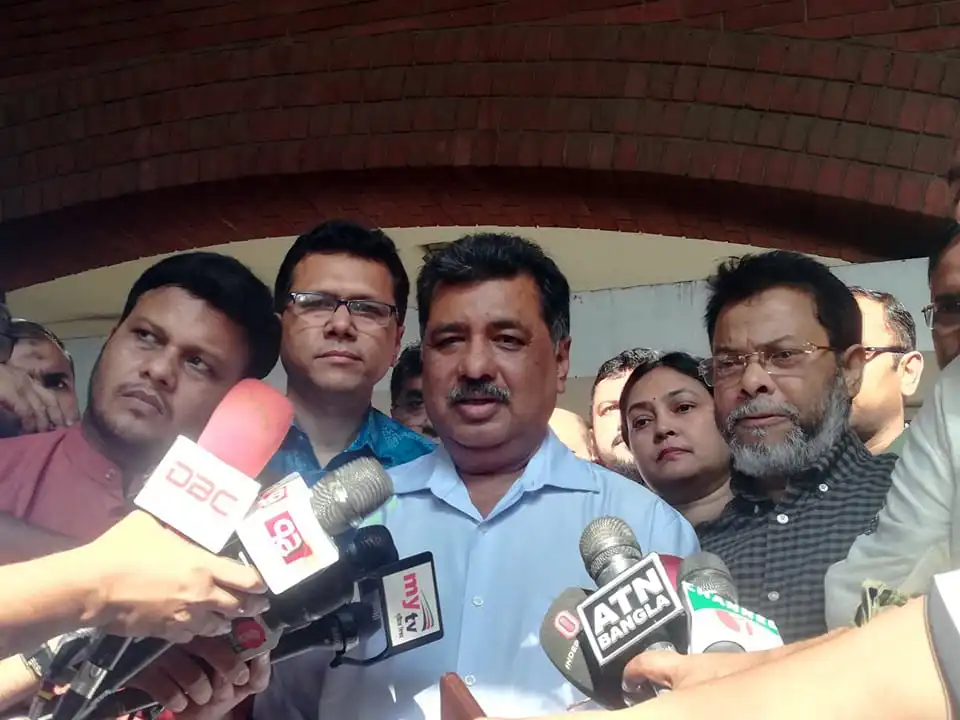 সম্রাটের অবস্থা স্থিতিশীল