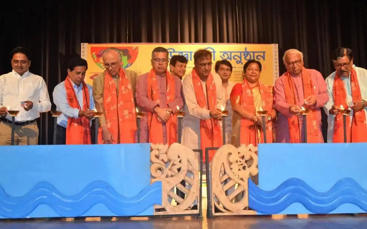 জমে উঠেছে মহাকালের বাংলা নাট্যোৎসব