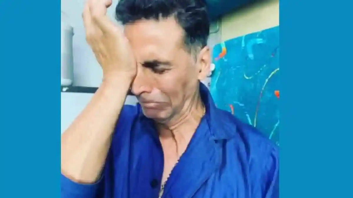কাঁদলেন কেন অক্ষয়?