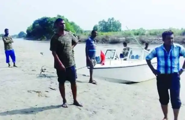 ওটা পতাকা বৈঠক ছিল না