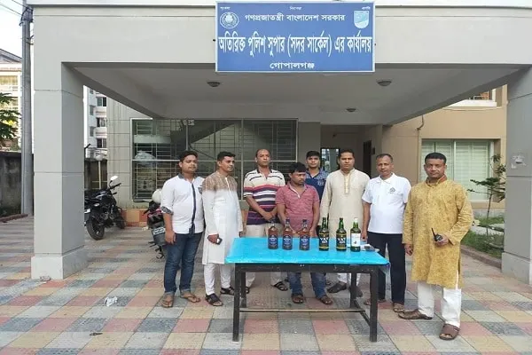 বিদেশি মদসহ ভারতীয় নাগরিক গ্রেপ্তার