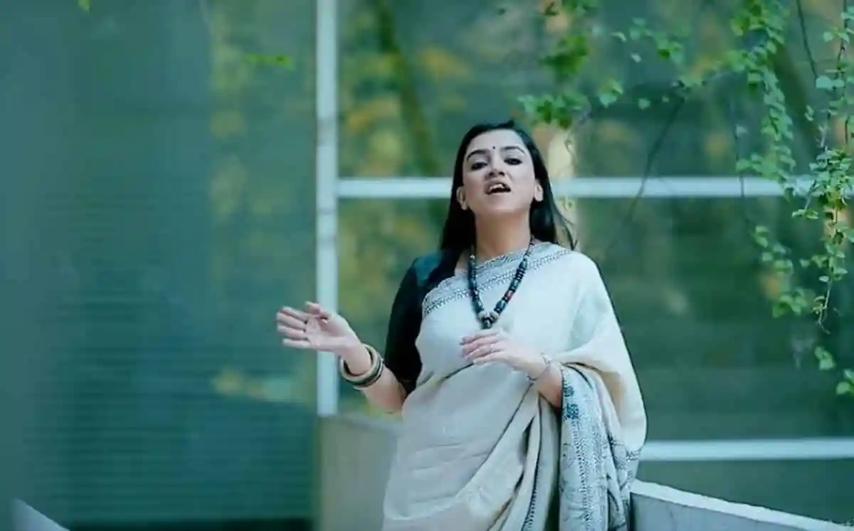 নবনীতা চৌধুরীর নতুন গান