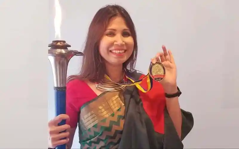 ‘পিস টর্চ অ্যাওয়ার্ড’ পেলেন বিশ্বজয়ী নাজমুন নাহার