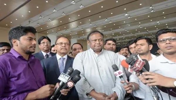 ভারত হঠাৎ পেঁয়াজ রপ্তানি বন্ধ করে বিপদে ফেলেছে: বাণিজ্যমন্ত্রী