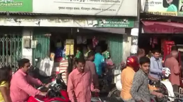 দিনাজপুরে লবণ নিয়ে সংঘর্ষ, ভাংচুর