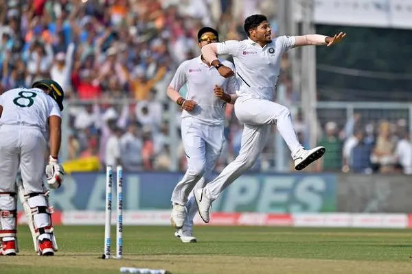 গোলাপি ছোবলে নীল বাংলাদেশ