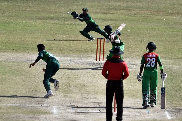 পাকিস্তান থেকে শূন্য হাতেই ফিরছে ছোটরা