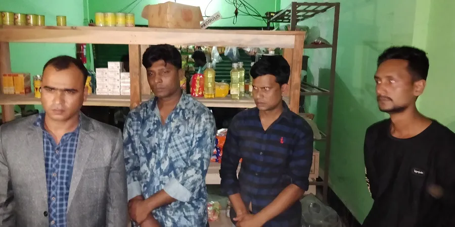 ইয়াবা দিয়ে ফাঁসানোর দায়ে রিমান্ডে ৩ পুলিশ