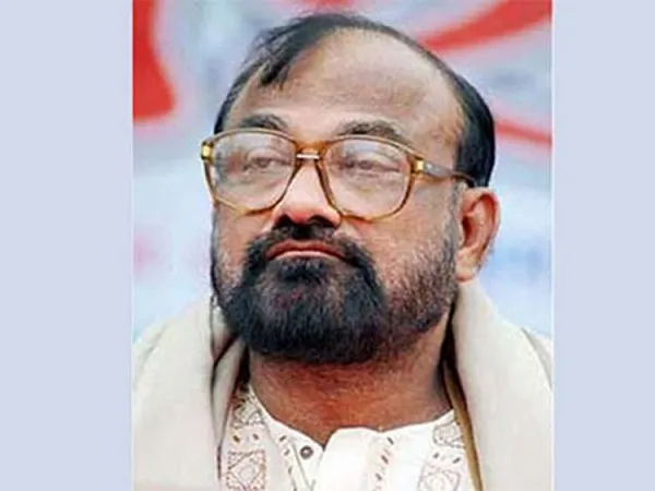 প্রিয় জন্মভূমির পথে সাদেক হোসেন খোকার প্রাণহীণ দেহ