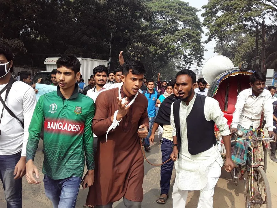 হামলাকারীদের বিচার না হলে আত্মরক্ষার দায়িত্ব নিজের: ভিপি নুর