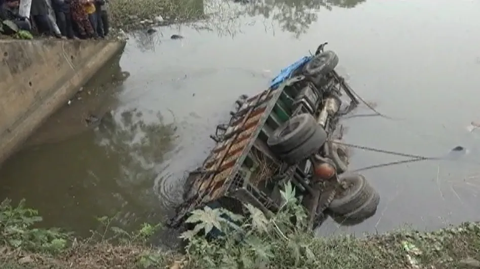তিন জেলায় সড়ক দুর্ঘটনায় নিহত ৬