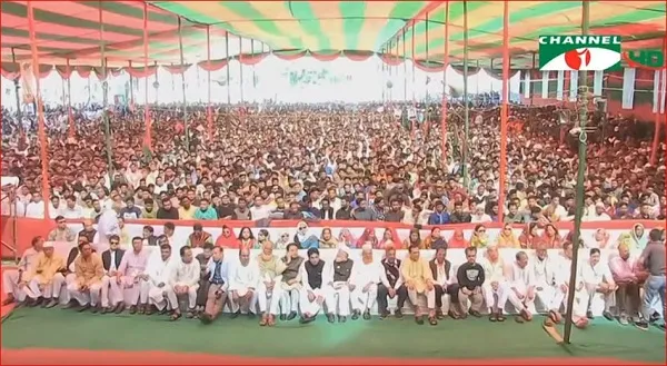 আওয়ামী লীগের সম্মেলনে হাতাহাতি, চেয়ার ছোড়াছুড়ি