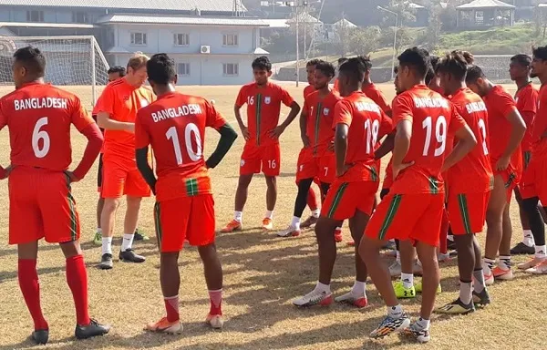 সোনার লড়াই থেকে ছিটকে গেলেন জামালরা