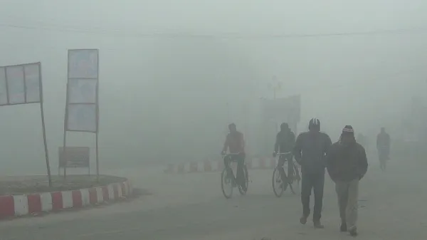 শীতের তীব্রতার মধ্যে সারাদেশে বৃষ্টিপাতের শঙ্কা