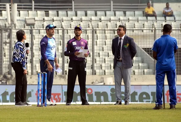 বোলিংয়ে পার্শ্বনায়কই থাকতে চান মাহমুদউল্লাহ