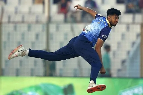 মুগ্ধর ‘লোহার জুতো’ ভাঙার গল্প
