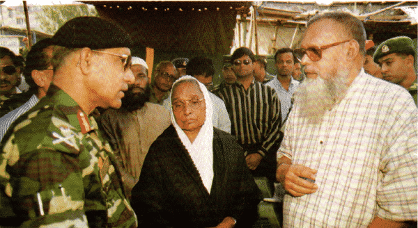 শহীদমাতা সালেমা বেগমের স্মৃতিকথা, সেনা কর্মকর্তা ও পরিবারের সদস্যদের সাথে সাক্ষাৎ. Channel i News - চ্যানেল আই নিউজ