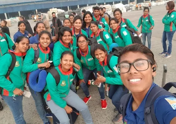 বাংলাদেশের নারী ফুটবল দল ভারতের জন্য প্রস্তুত. Channel i News - চ্যানেল আই নিউজ