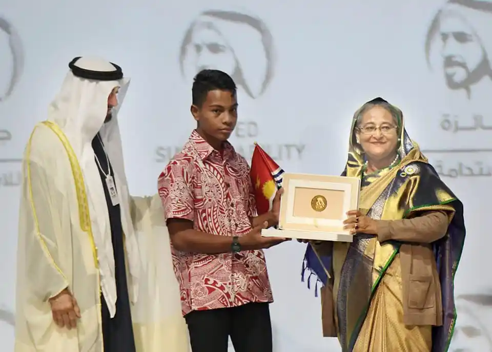 প্রধানমন্ত্রী আবুধাবির জায়েদ সাসটেইনেবিলিটি অ্যাওয়ার্ড গ্রহণ করছেন।. Channel i News - চ্যানেল আই নিউজ
