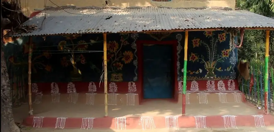 বাংলাদেশের গ্রামীণ জীবনের ঐতিহ্যবাহী মাটির ঘর. Channel i News - চ্যানেল আই নিউজ