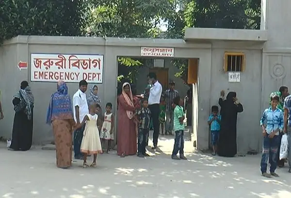 কাভার্ড ভ্যান-হিউম্যান হলার সংঘর্ষে ৪ নারী শ্রমিক নিহত