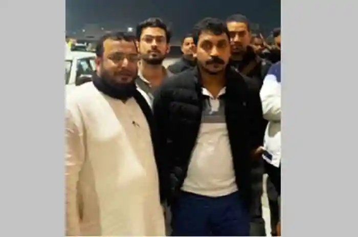 বাংলাদেশি সাংবাদিকরা একত্রিত, একটি সমাবেশে অংশগ্রহণ করছে. Channel i News - চ্যানেল আই নিউজ