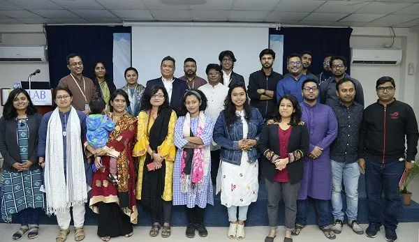 ইউল্যাবে এমএসজে অ্যালামনাই অ্যাসোসিয়েশনের সদস্যরা একত্রিত।. Channel i News - চ্যানেল আই নিউজ