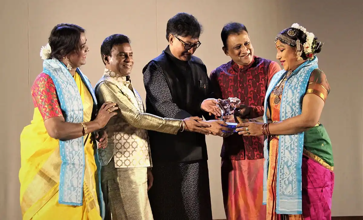 ভরতনাট্যম গুরু ড. নর্তকী নটরাজকে সম্মাননা