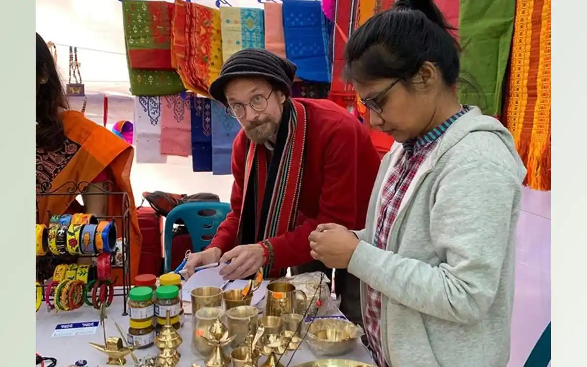 বসন্ত বরণ মেলায় হ্যালো ফোক, বাংলার সাংস্কৃতিক উৎসব. Channel i News - চ্যানেল আই নিউজ