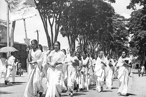 ভাষা আন্দোলনে নারীরা ছিলেন পুরুষের অগ্রভাগে
