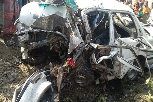 সড়কে আবারও মৃত্যুর মিছিল