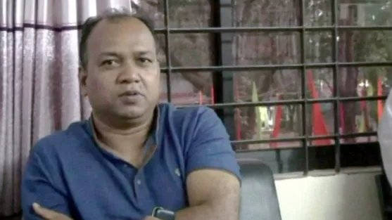খাদ্য গুদামের পরিদর্শক সিলগালা খোলার পর আটক. Channel i News - চ্যানেল আই নিউজ
