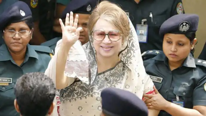 বিএনপি নেত্রী খালেদা জিয়া মুক্তি পেয়ে শুভেচ্ছা জানাচ্ছেন. Channel i News - চ্যানেল আই নিউজ