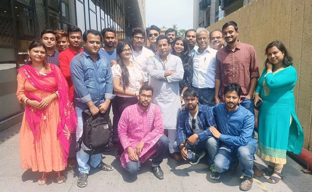কলকাতায় মোশাররফ ভক্তদের উল্লাস