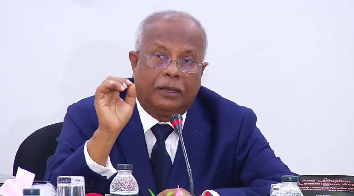 দুদক চেয়ারম্যান করোনাভাইরাস পরিস্থিতিতে বাড়ি মালিকদের সতর্ক করছেন. Channel i News - চ্যানেল আই নিউজ
