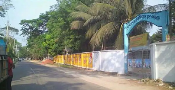 গোপালগঞ্জে মোড়ে মোড়ে চেকপোস্ট ও সেনা টহল, করোনাভাইরাস পরিস্থিতি. Channel i News - চ্যানেল আই নিউজ