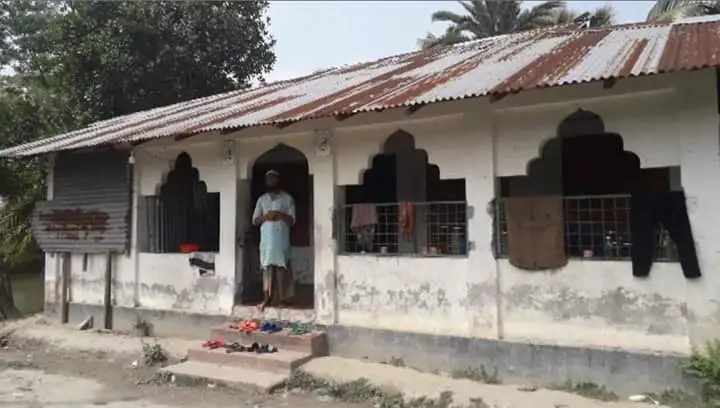 পটুয়াখালীতে কোয়ারেন্টাইনে থাকা তাবলীগ সদস্যের ছবি. Channel i News - চ্যানেল আই নিউজ