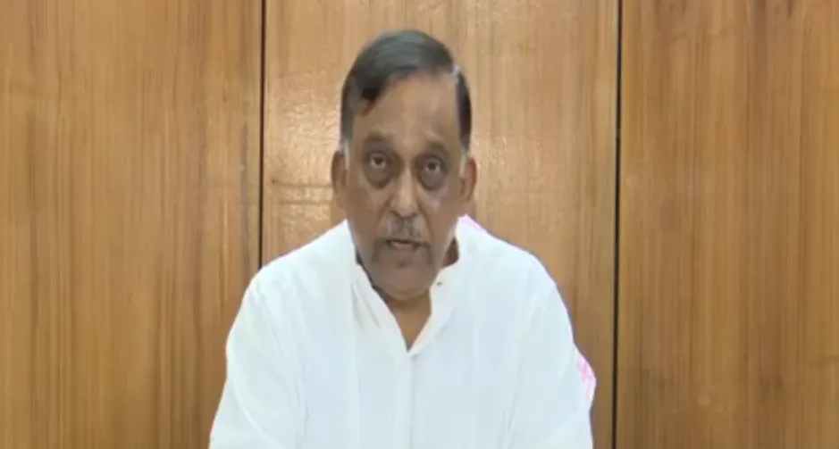 স্বরাষ্ট্রমন্ত্রীর দপ্তরে খুনি মাজেদের দণ্ডাদেশের দ্রুত কার্যকরের প্রত্যাশা. Channel i News - চ্যানেল আই নিউজ