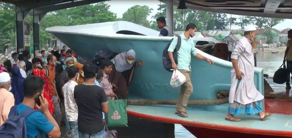 চাঁদপুর থেকে সারাদেশে লঞ্চ চলাচল, স্বাস্থ্যবিধি মানা হচ্ছে না. Channel i News - চ্যানেল আই নিউজ