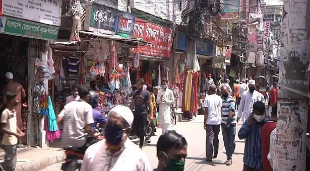 বরিশালে সব মার্কেট-শপিংমল বন্ধ ঘোষণা