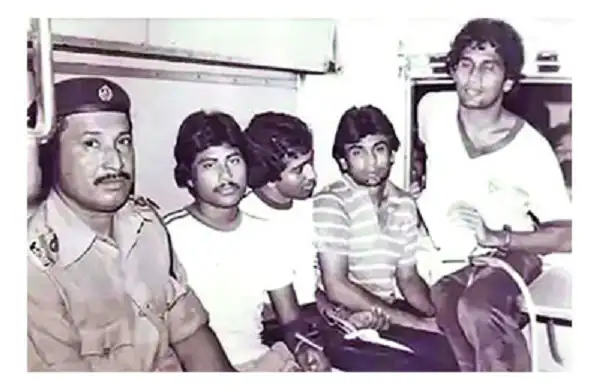 আবাহনী ক্লাবের আড্ডা ও বিদায় অনুষ্ঠানে প্রিয় হেলাল ভাইসহ সদস্যরা. Channel i News - চ্যানেল আই নিউজ