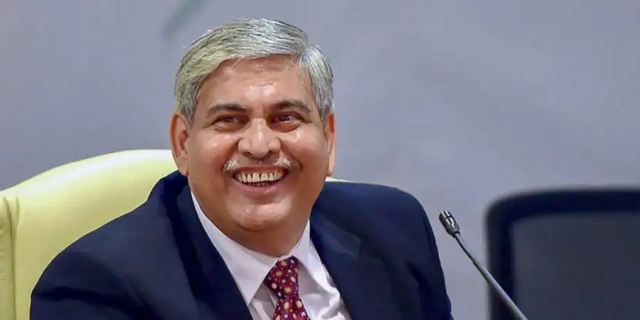 বাংলাদেশের একজন রাজনীতিবিদ হাসিমুখে, আলোচনায় অংশ নিচ্ছেন. Channel i News - চ্যানেল আই নিউজ