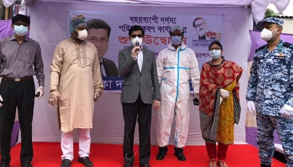 বিশেষ অতিথিরা স্বাস্থ্য সচেতনতা ও নিরাপত্তা বিষয়ে আলোচনা করছেন. Channel i News - চ্যানেল আই নিউজ