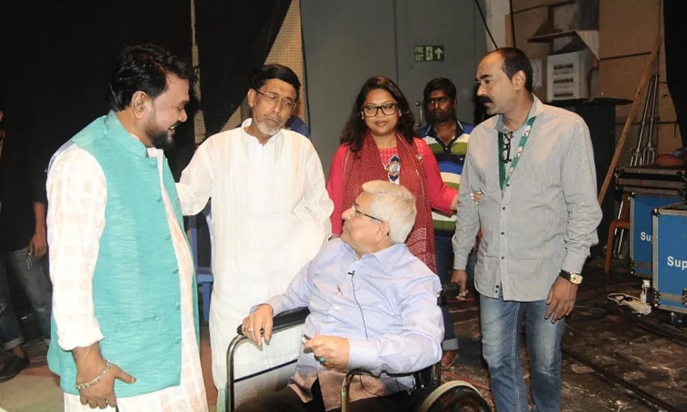 বিশিষ্ট ব্যক্তির সাথে সাক্ষাৎরত ব্যক্তিরা, চ্যানেল আই অনলাইন. Channel i News - চ্যানেল আই নিউজ