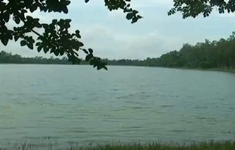 প্রকৃতি ও শান্তির রামসাগর দীঘির সুন্দর দৃশ্য. Channel i News - চ্যানেল আই নিউজ