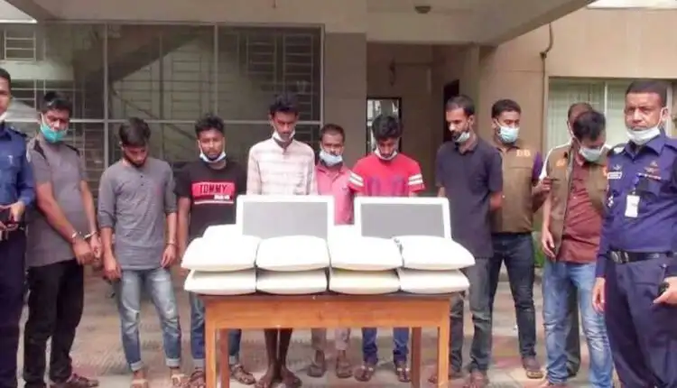 গোপালগঞ্জে কম্পিউটার চুরির ঘটনায় গ্রেপ্তার ৭ জনের ছবি।. Channel i News - চ্যানেল আই নিউজ