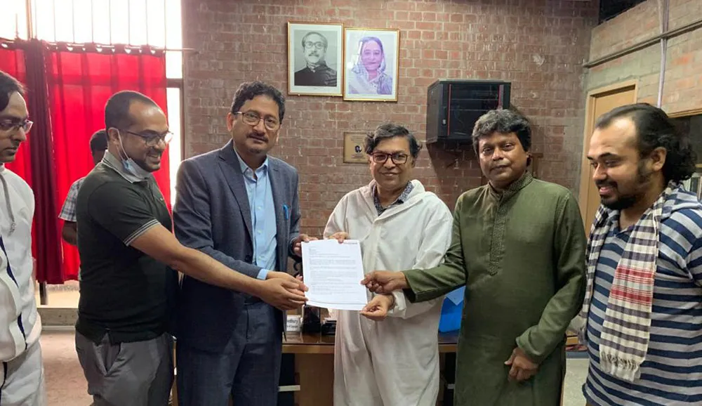 বাংলাদেশের সাংবাদিক ও সাংগঠনিক নেতারা কপিরাইট আইন সংশোধনে চিঠি প্রদান. Channel i News - চ্যানেল আই নিউজ