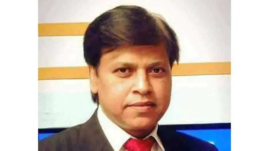 বাংলাদেশের একজন আইনজীবী, হাইকোর্টের রুল শুনানিতে অংশগ্রহণ করছেন. Channel i News - চ্যানেল আই নিউজ
